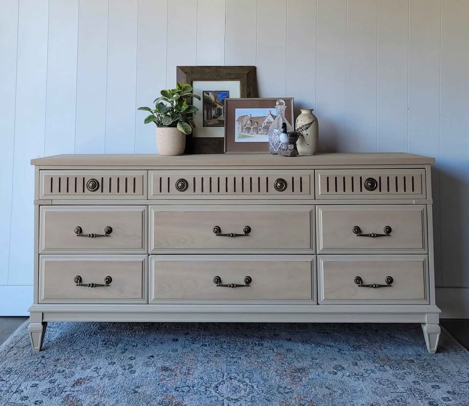 Beautiful Refinished Dresser (FREE DELIVERY) - photo 2
