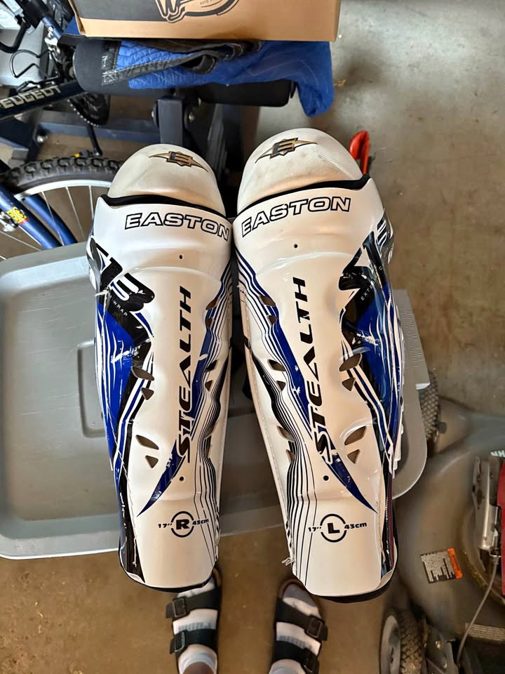 Easton hockey shin pads