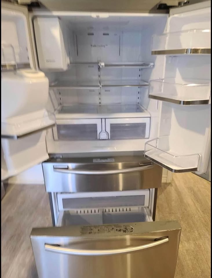 25 cu. ft. French Door Refrigerator - Stainless Steel - photo 3