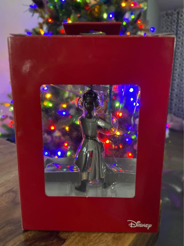 Hallmark Disney Star Wars Ornament 2016 REY - photo 2