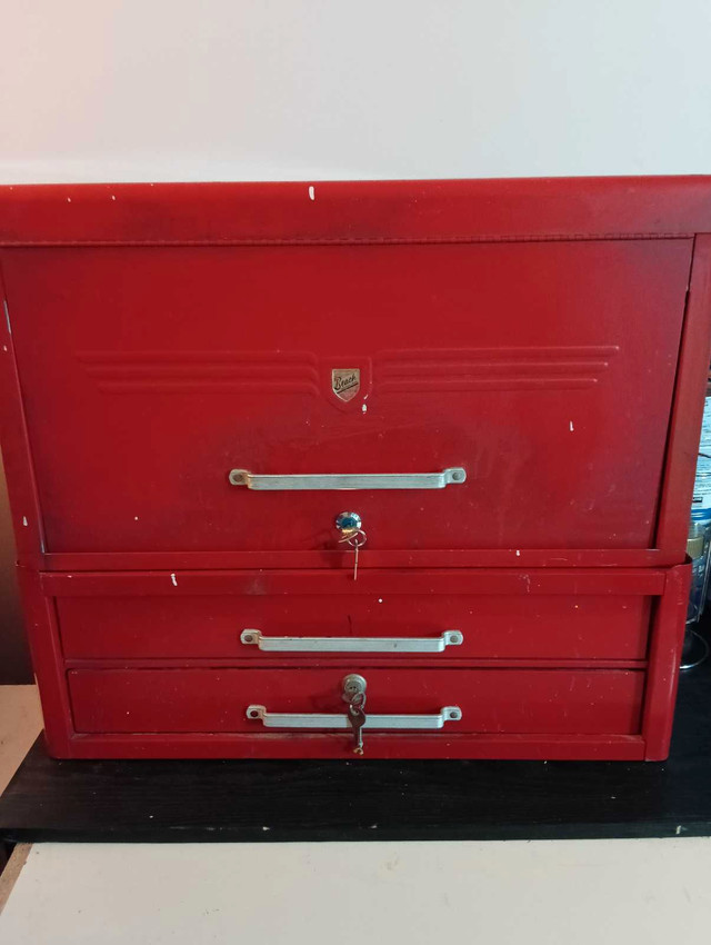 Machinist Tool Chest with some tools