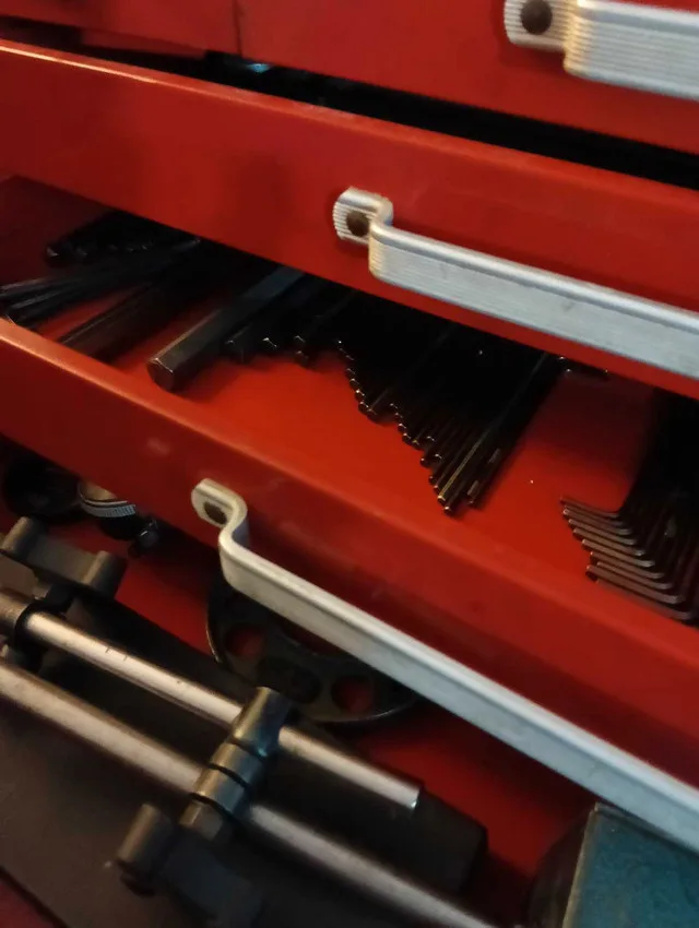 Machinist Tool Chest with some tools image indicator(3)