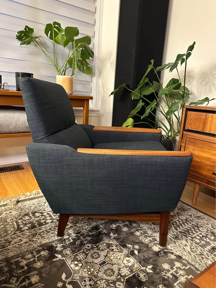 R. Huber accent chair - photo 2