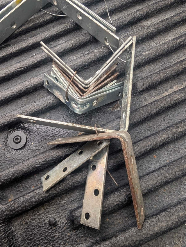Brackets various sizes