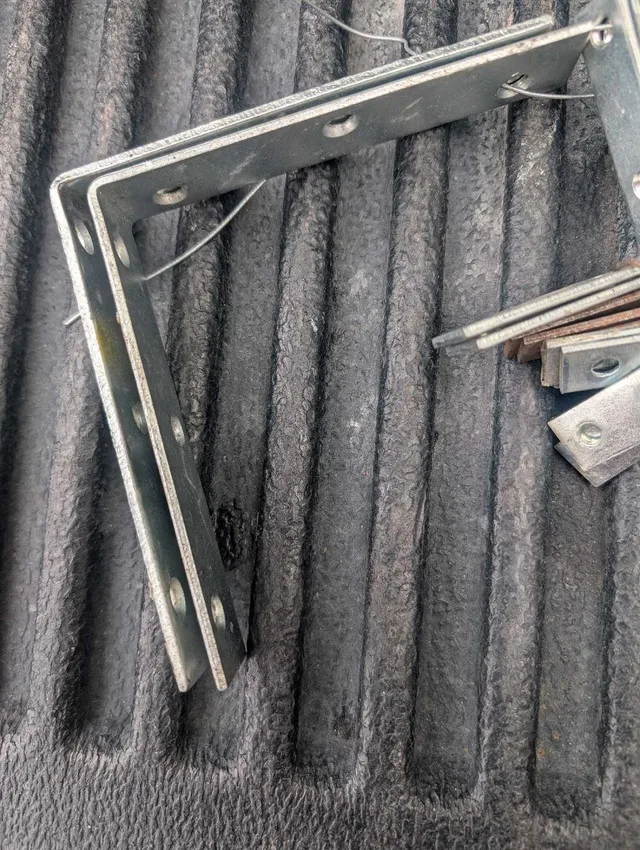 Brackets various sizes image indicator(3)