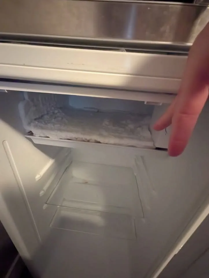 MOVING SALE - mini fridge and mini microwave image indicator(3)