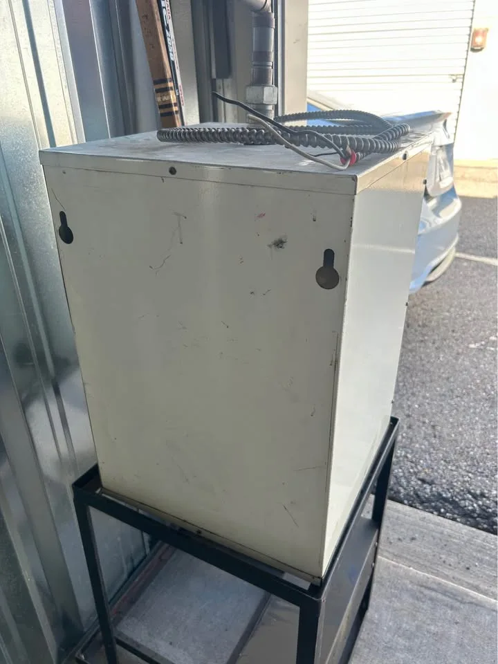 John Wood 30-Gallon Electric Hot Water Tank image indicator(2)