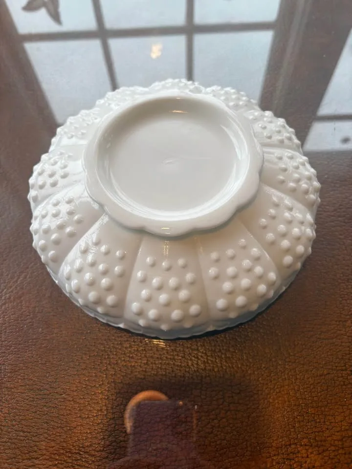 Vintage hobnail ash tray image indicator(2)