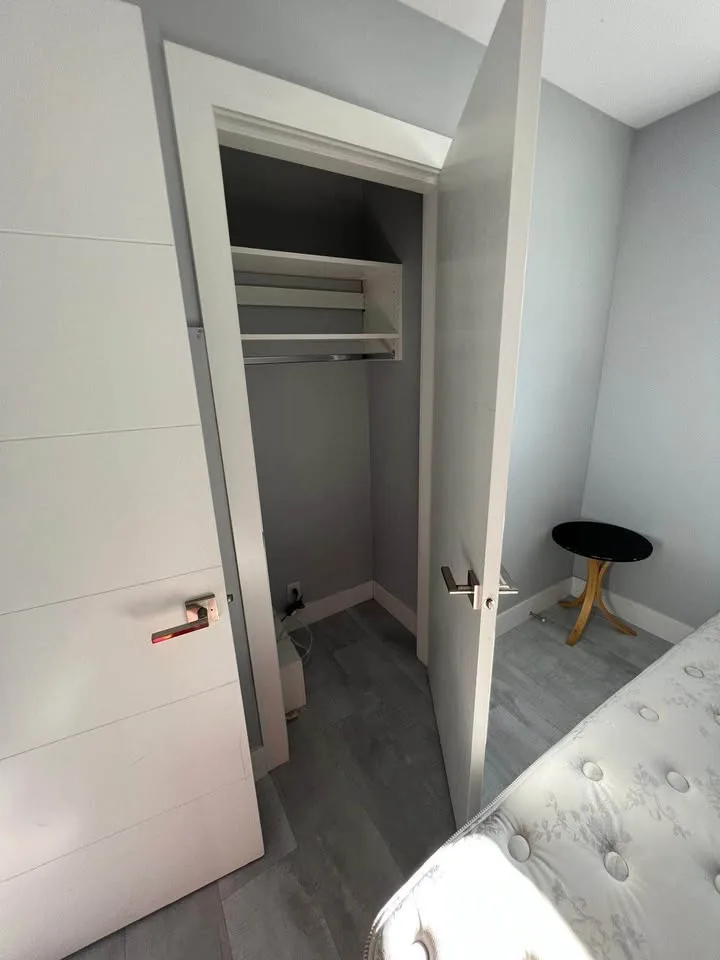 2 Bedroom Walkout Basement Suite for Rent image indicator(4)