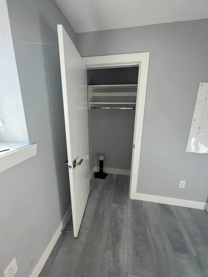 2 Bedroom Walkout Basement Suite for Rent image indicator(7)