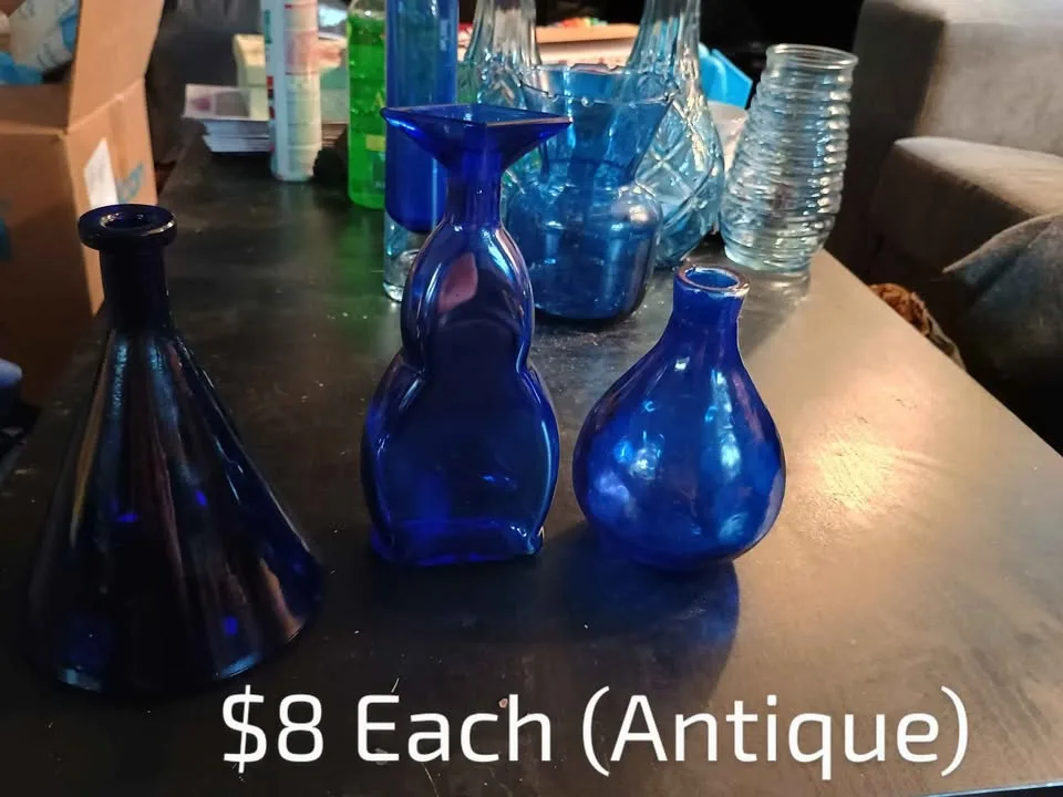 Blue Vases image indicator(3)