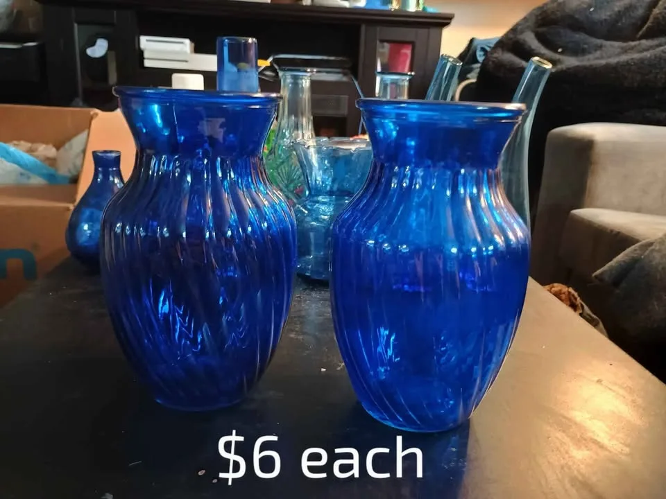 Blue Vases image indicator(7)