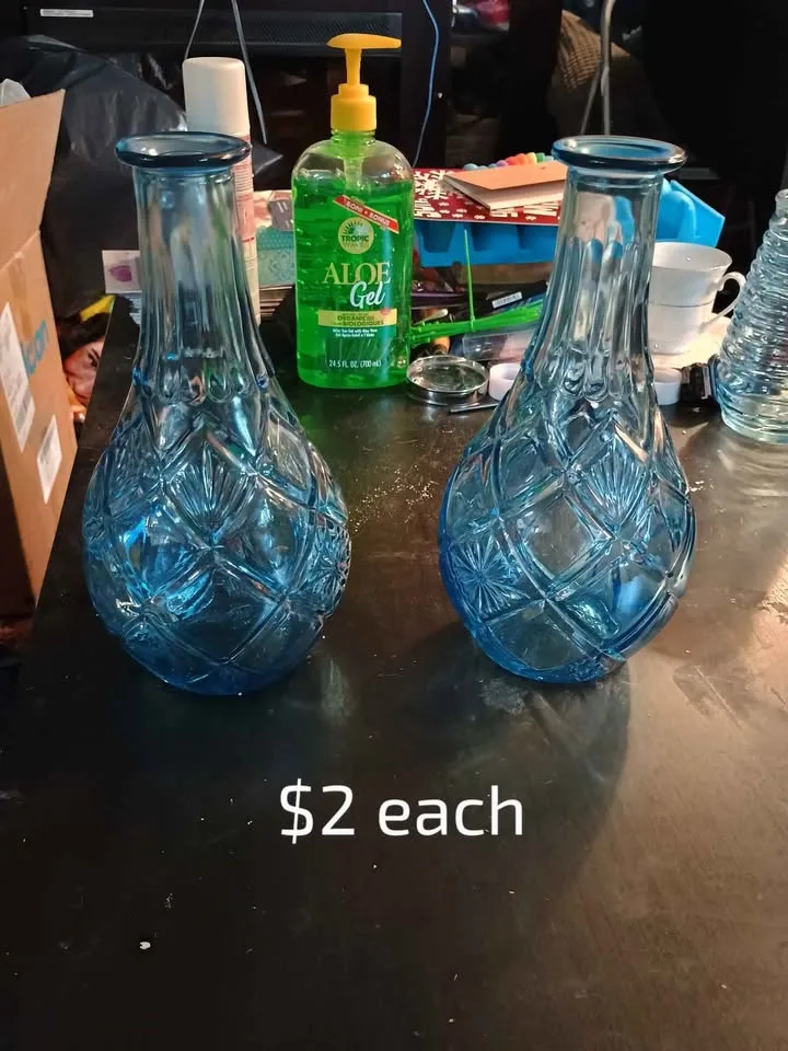 Blue Vases image indicator(8)