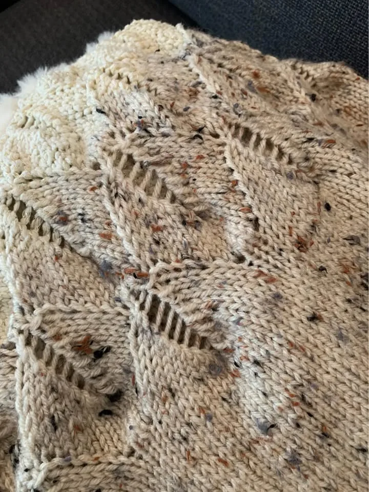 Hand-Knitted Mermaid Tail Blanket – One of a Kind image indicator(2)