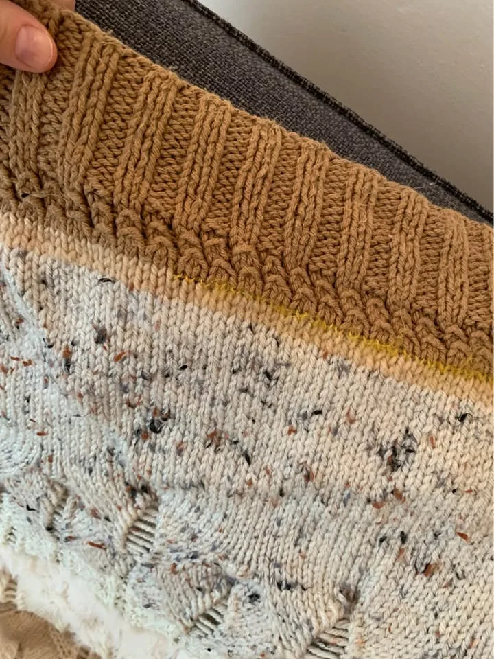 Hand-Knitted Mermaid Tail Blanket – One of a Kind image indicator(3)