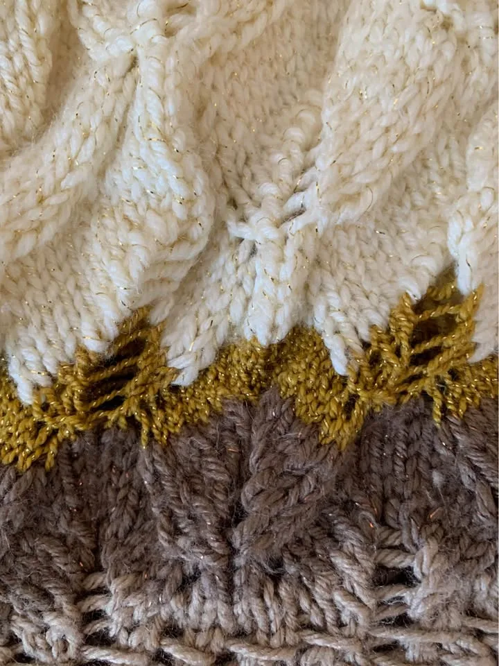 Hand-Knitted Mermaid Tail Blanket – One of a Kind image indicator(5)