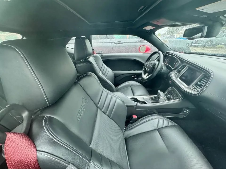 2022 Dodge Challenger SRT Hellcat image indicator(2)