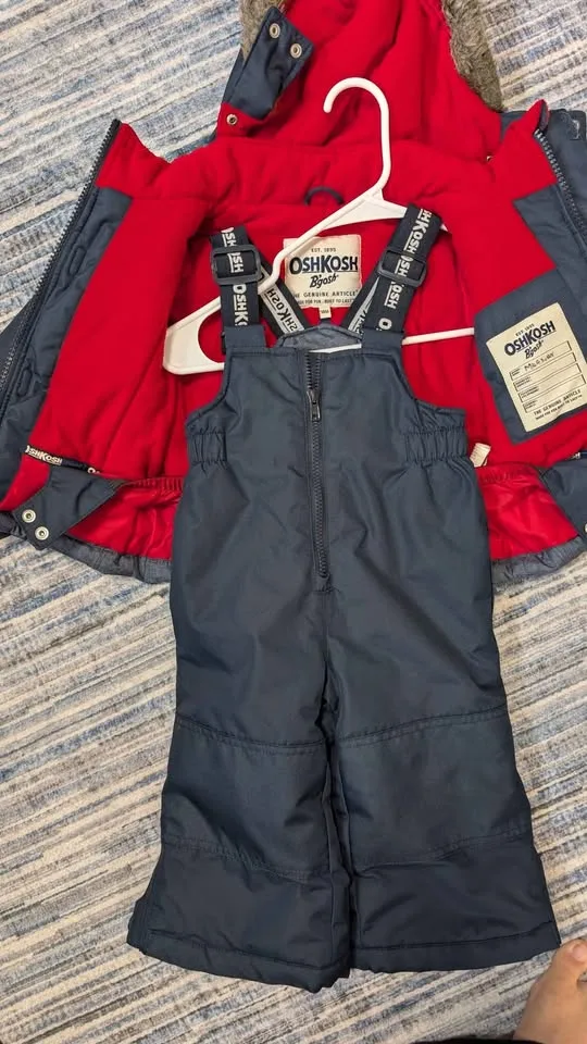 Oshkosh Snowsuit 18M Boys image indicator(4)
