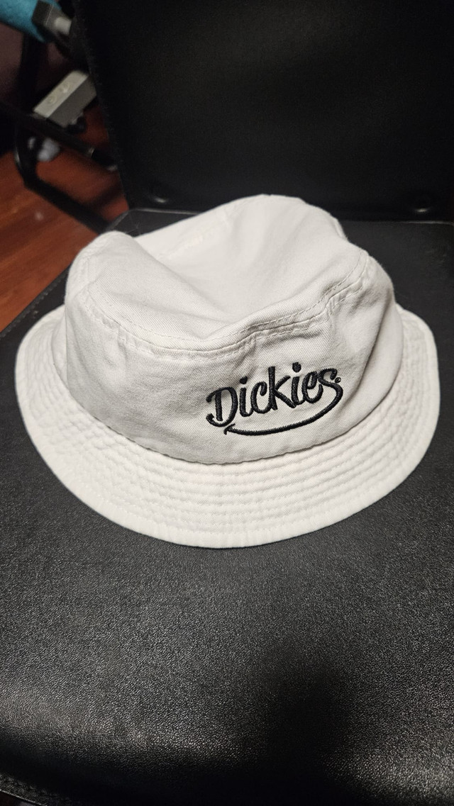 Dickies Bucket Hat – Paisley Inner Lining | Rare Find | $25
