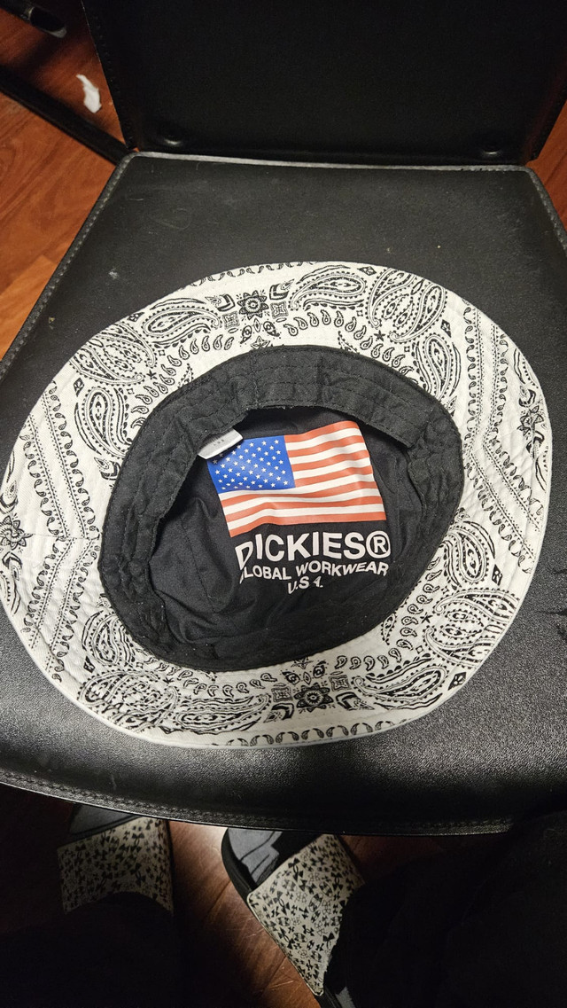 Dickies Bucket Hat – Paisley Inner Lining | Rare Find | $25 - photo 3