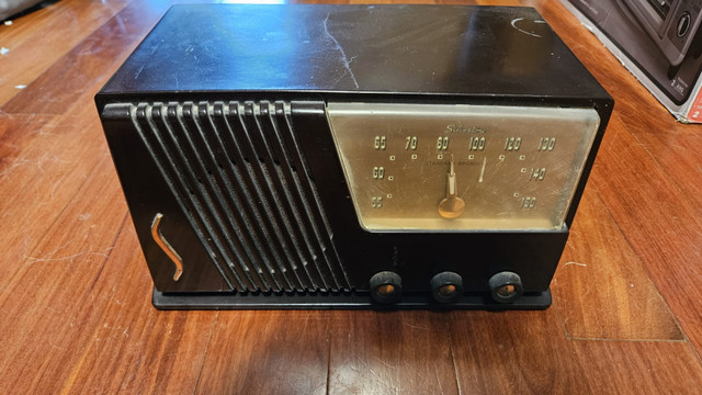 Vintage Silvertone Radio – Model 15 | Estate Find | Sold As Is