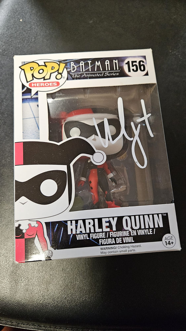 Margot Robbie Signed Harley Quinn Funko Pop #156 Authenticated