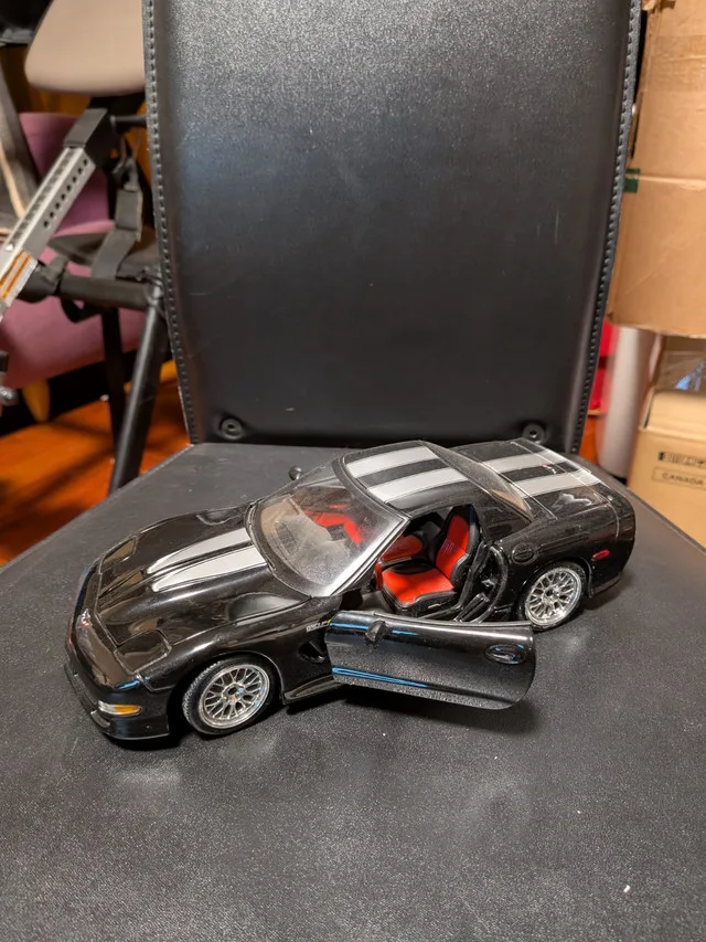 Maisto 1:18 Specter Werkes Corvette Z06 – Black | $75 thumbnail
