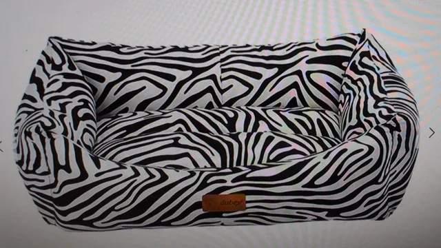 Large Plush Zebra-Pattern Pet Bed – Rectangle | 78x60x22cm thumbnail