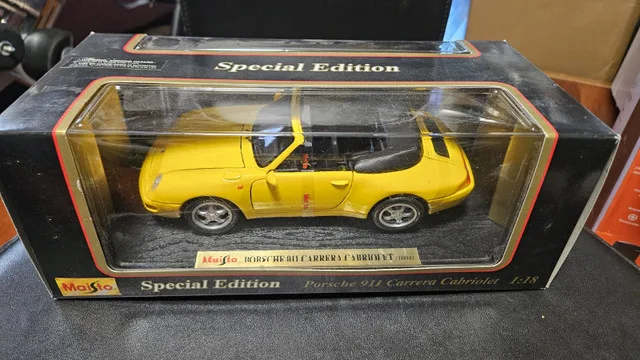 Maisto 1:18 Porsche 911 Carrera Cabriolet – Yellow | BNIB | $85 thumbnail
