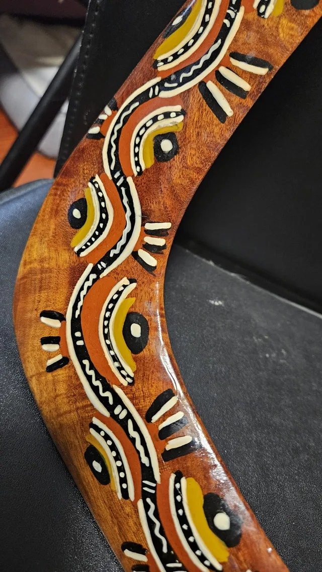 17" Handcrafted Aboriginal Boomerang – Antique from Australia image indicator(2)