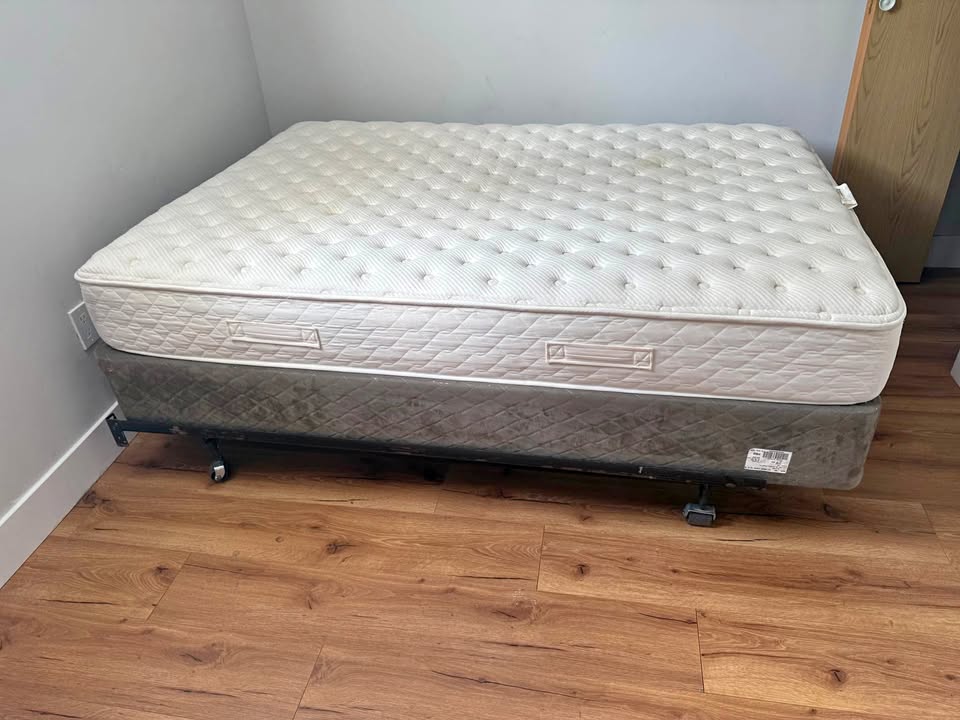 Box spring+Mattress+frame IN VERY GOOD CONDITION