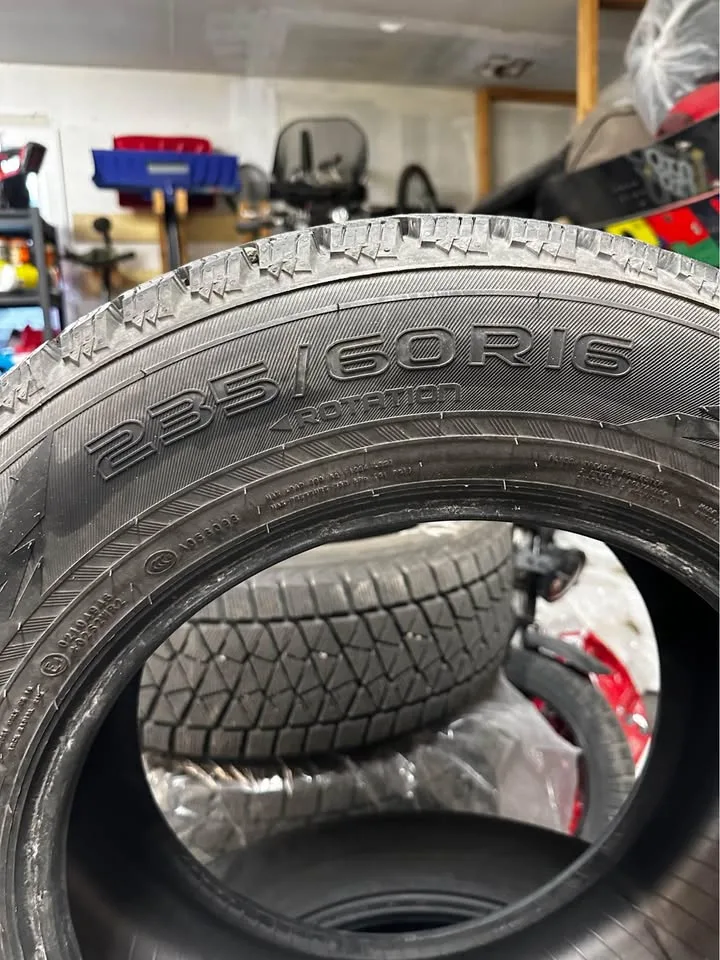 235/60/16 Nokian hakkapeliittas New image indicator(3)