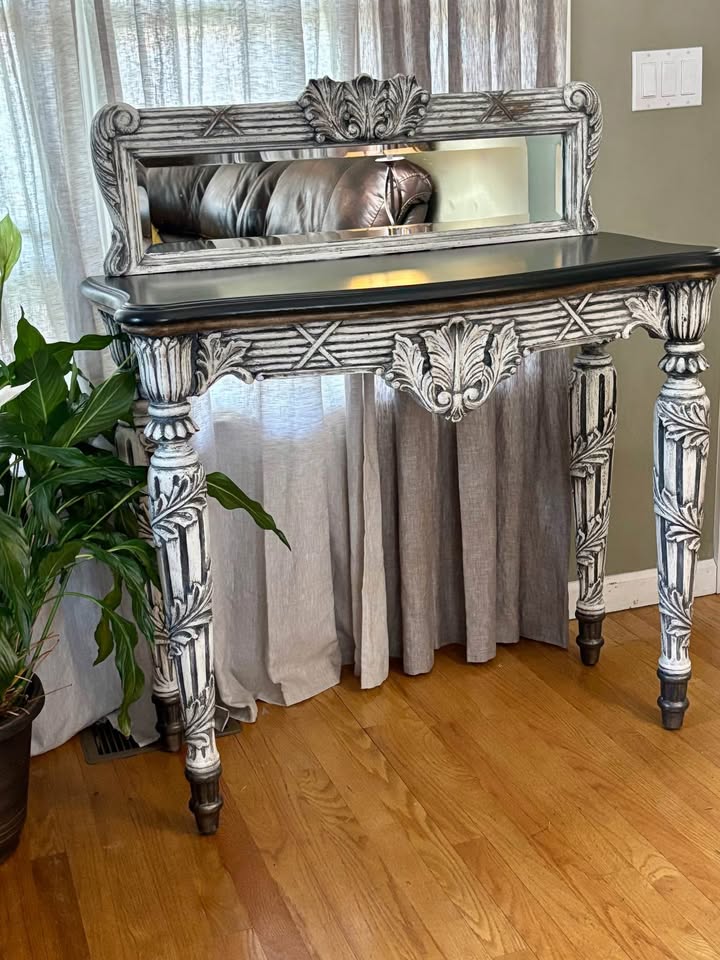 Console Table - Hallway Table - photo 4
