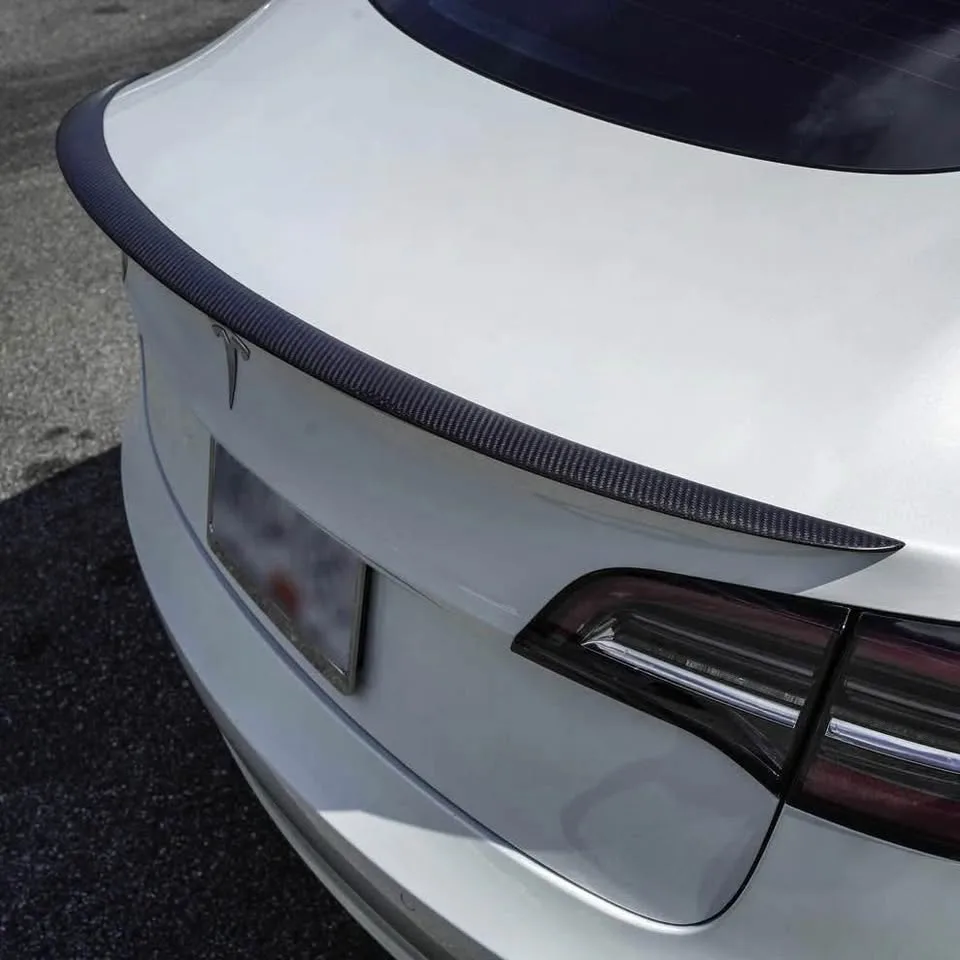 Tesla Model 3 Carbon Fiber Spoiler image indicator(8)