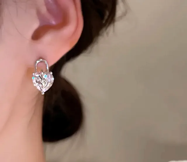 Earrings image indicator(3)