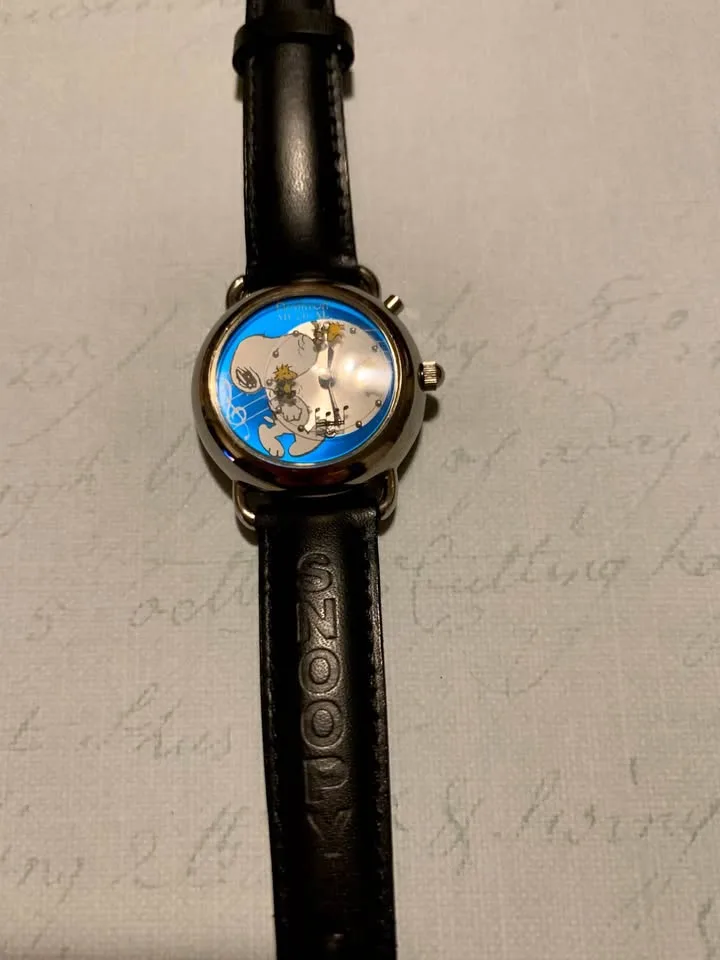 Snoopy Collectable Vintage Watch image indicator(4)