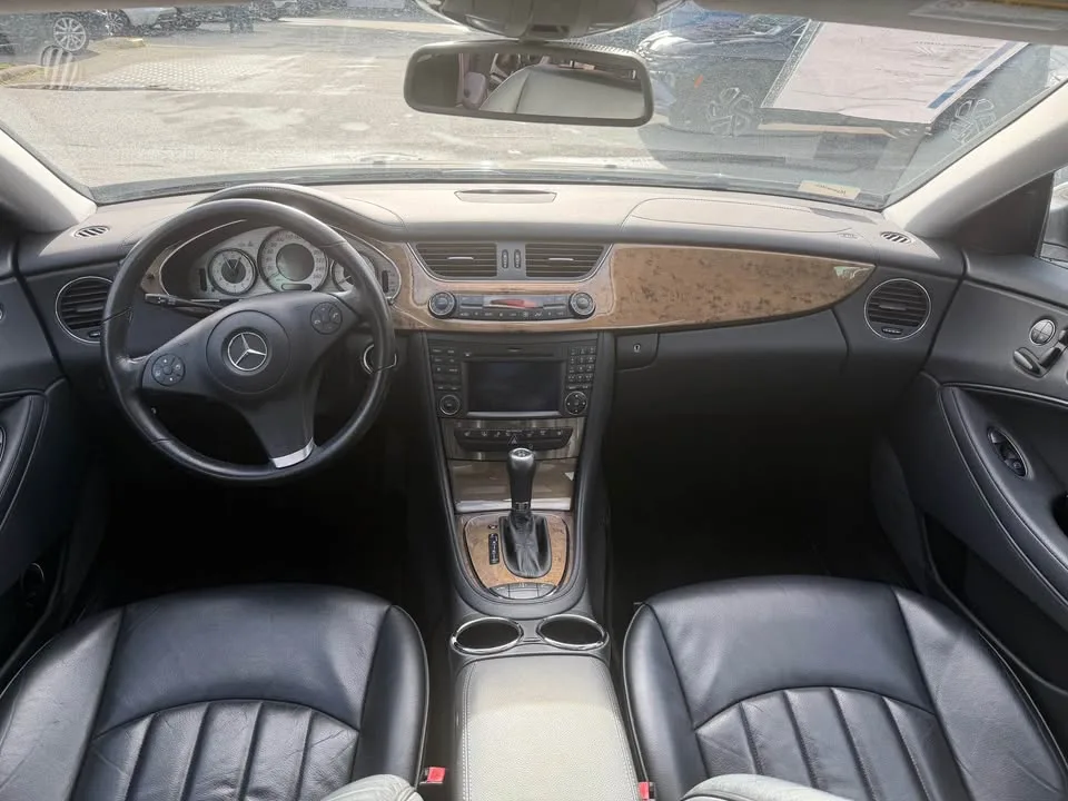 2009 Mercedes-Benz CLS-Class image indicator(2)
