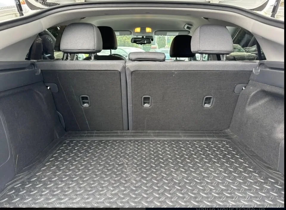 2020 Hyundai Ioniq Plug-In Hybrid image indicator(3)