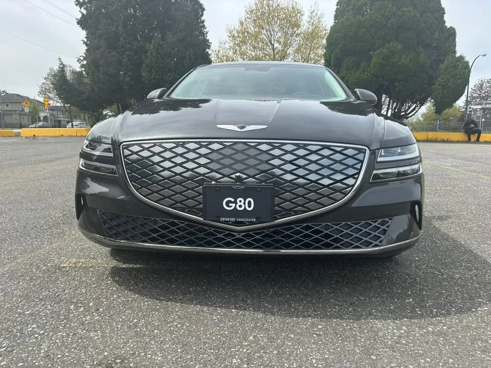 2023 Genesis Electrified G80 Prestige AWD image indicator(2)