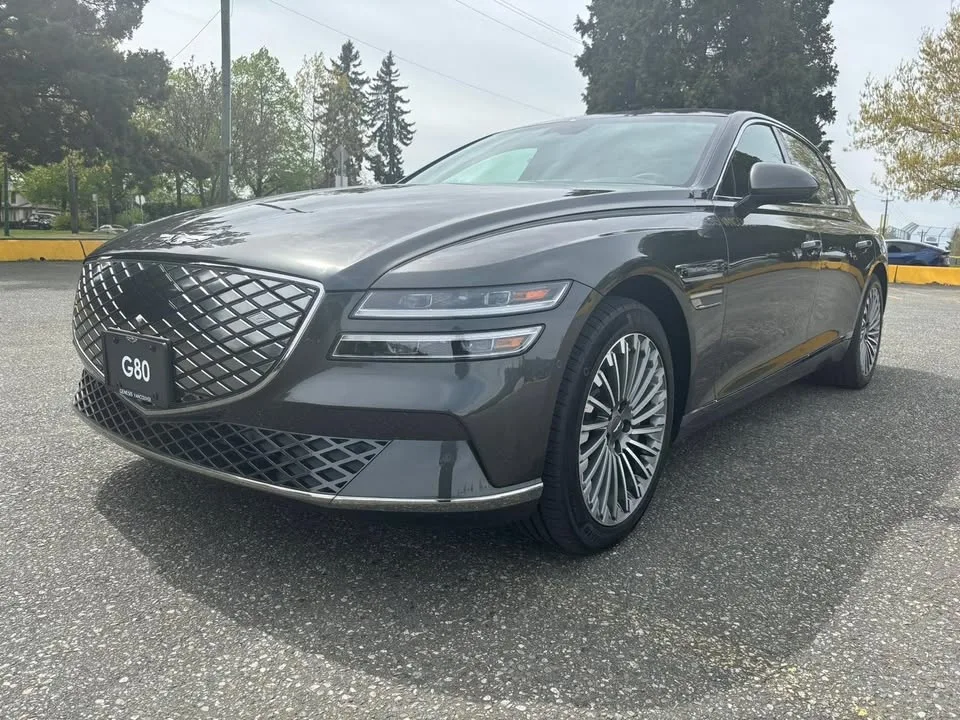 2023 Genesis Electrified G80 Prestige AWD image indicator(3)