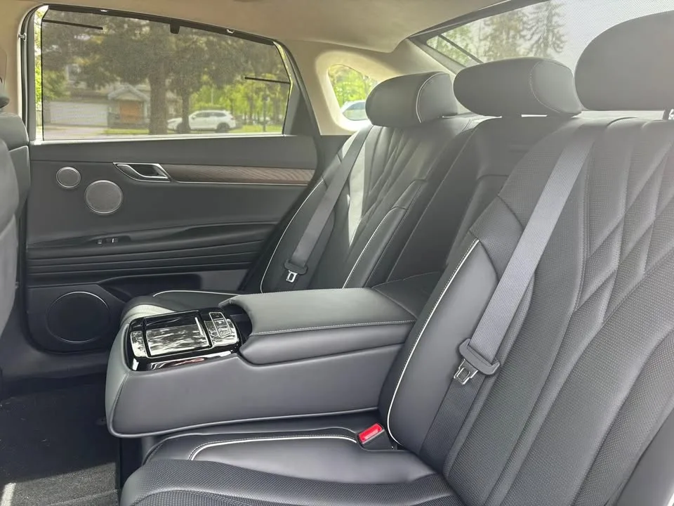 2023 Genesis Electrified G80 Prestige AWD image indicator(9)