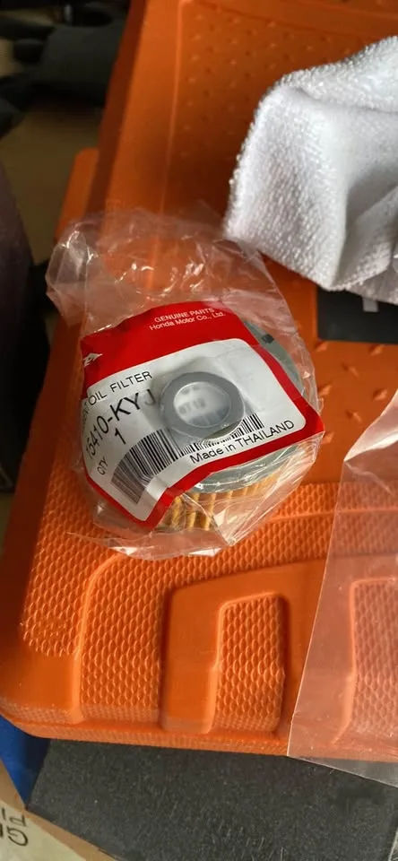 Honda Motorcyle Oil with Oil filter and Gasket image indicator(3)