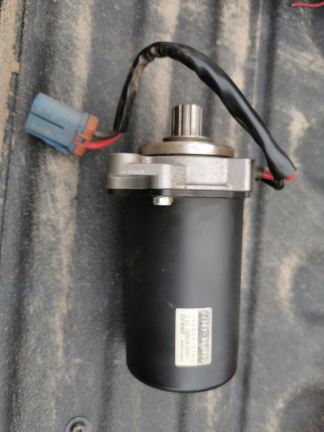 2007 Pontiac G5 Windshield wiper motor