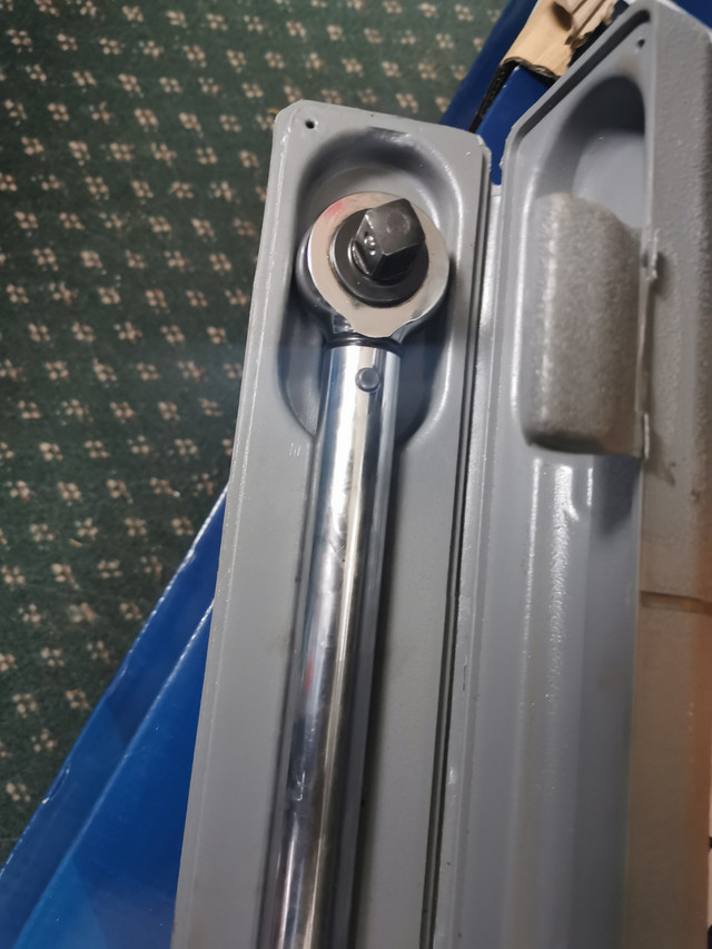HUSKY 1/2 inch Torque Wrench used - photo 2