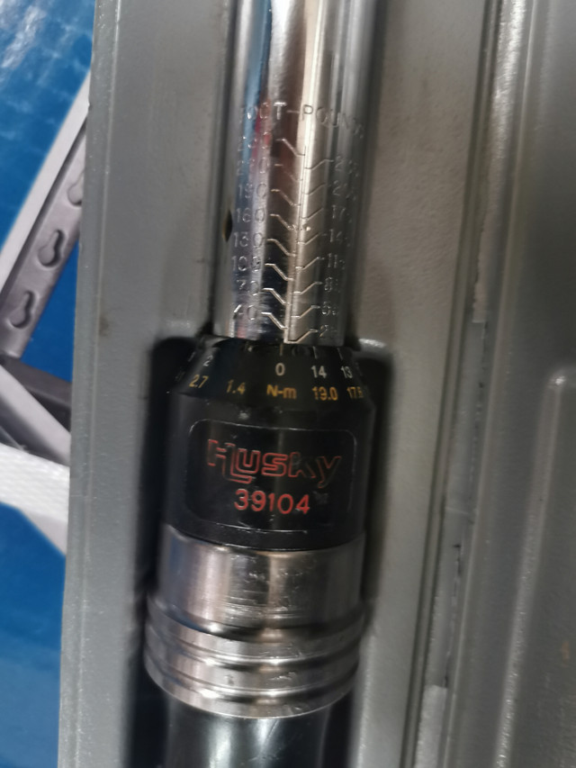 HUSKY 1/2 inch Torque Wrench used - photo 4