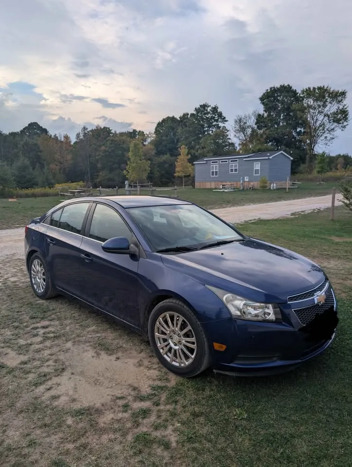 2013 Chevrolet Cruze image indicator(3)