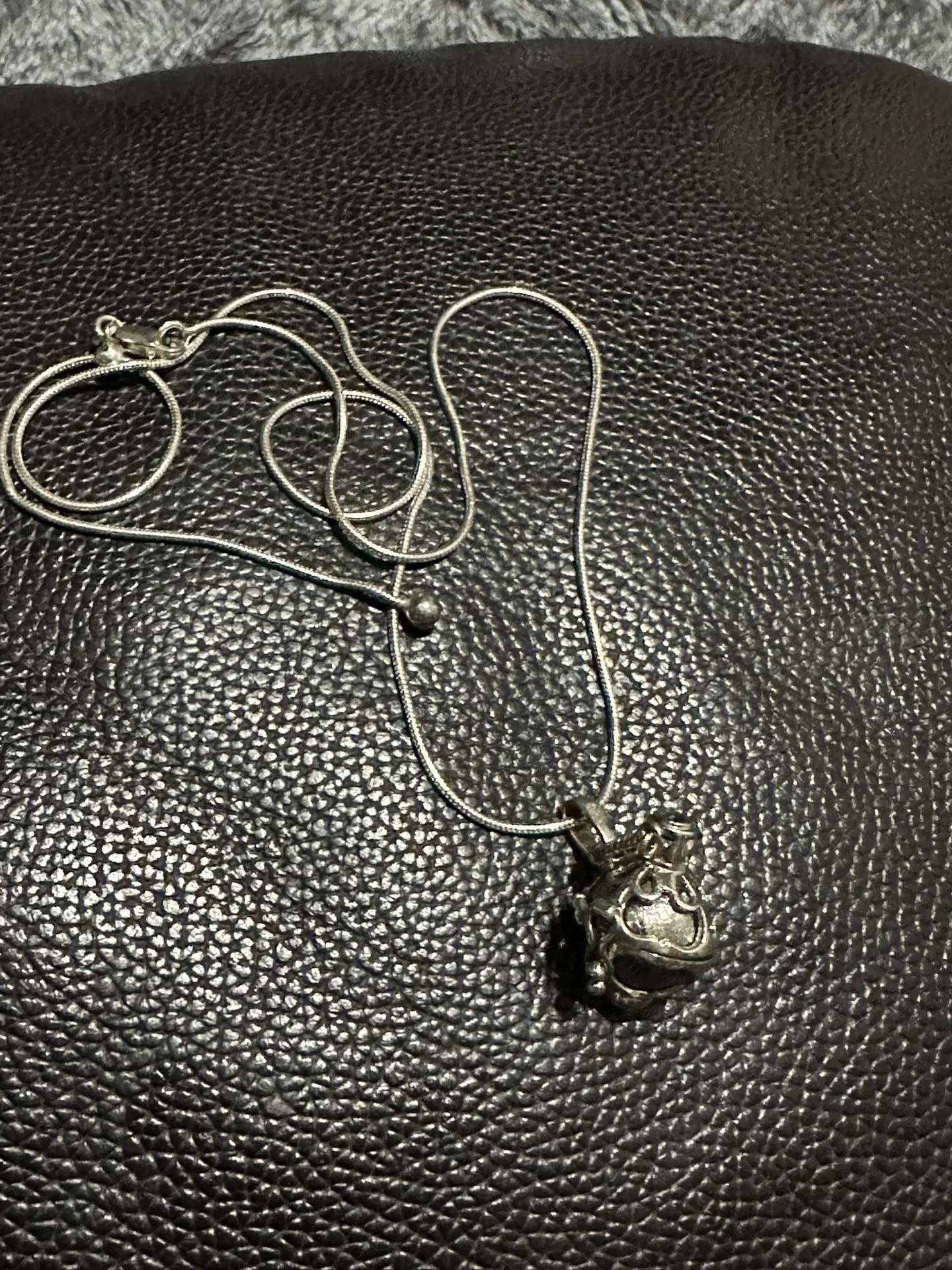 Muonionalusta Meteorite Locket: Moldavite Sterling Silver image indicator(5)