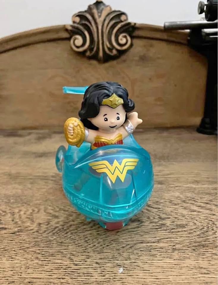 Little People DC Super Friends Wonder Woman Figure Vehicle Fishe