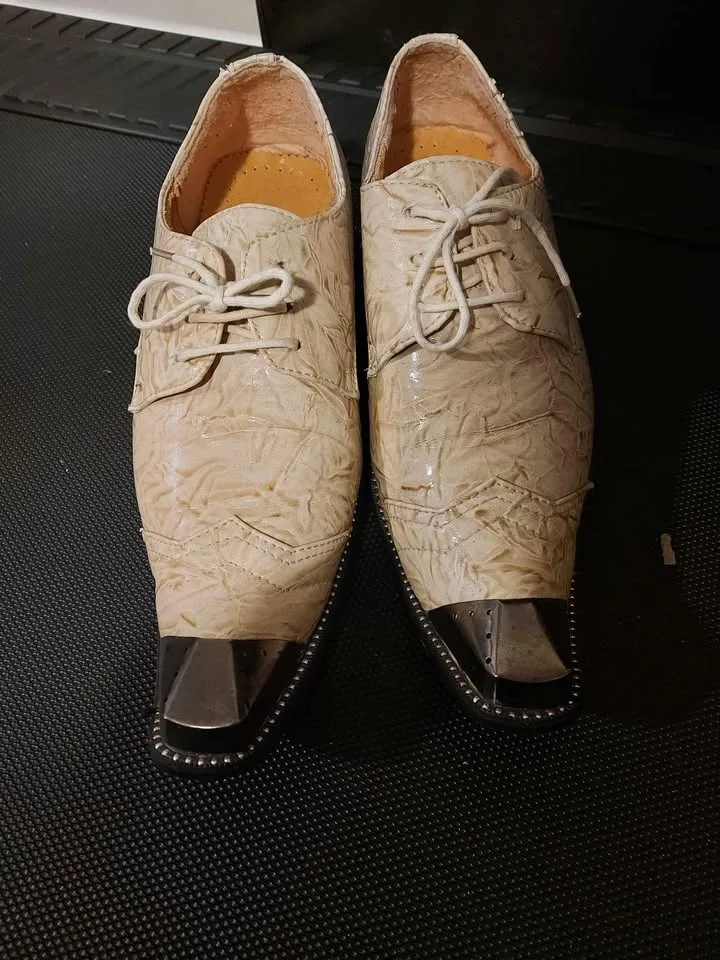 Men meatel nose shoes image indicator(3)