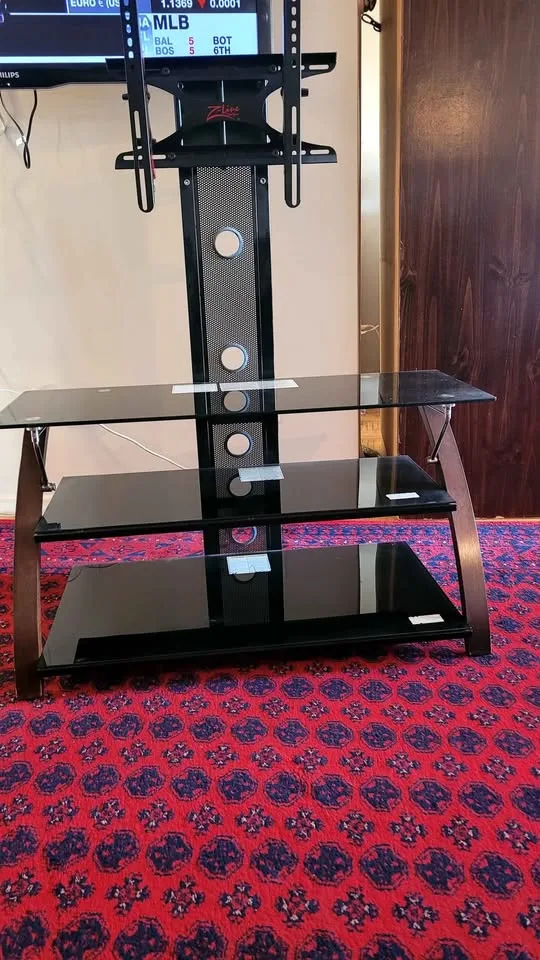 Tv stand with mount image indicator(3)